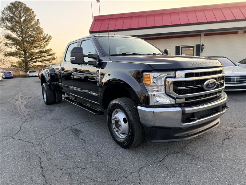 Used 2022 Ford F350 XL w/ Power Equipment Group image 2