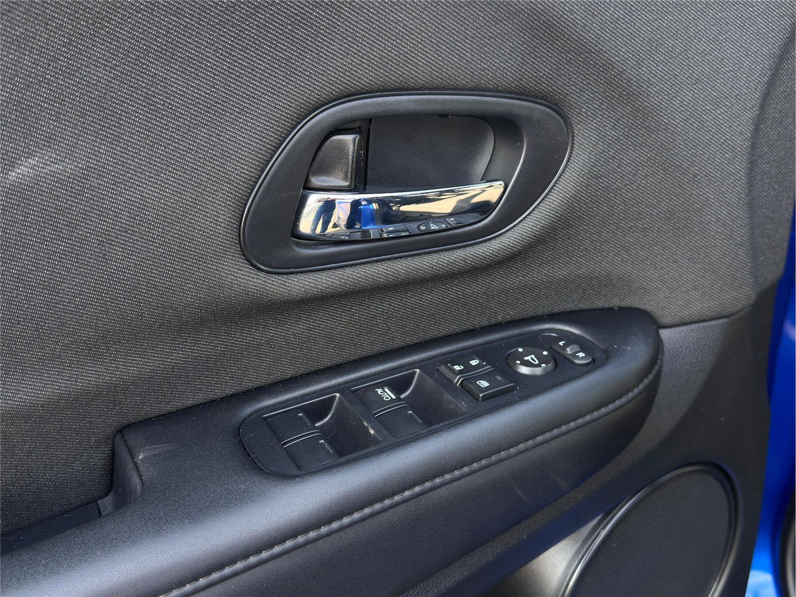 Used 2022 Honda HR-V Sport image 8