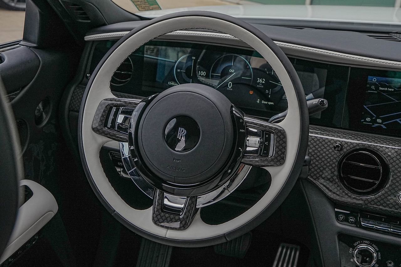 New 2025 Rolls-Royce Ghost Black Badge image 38