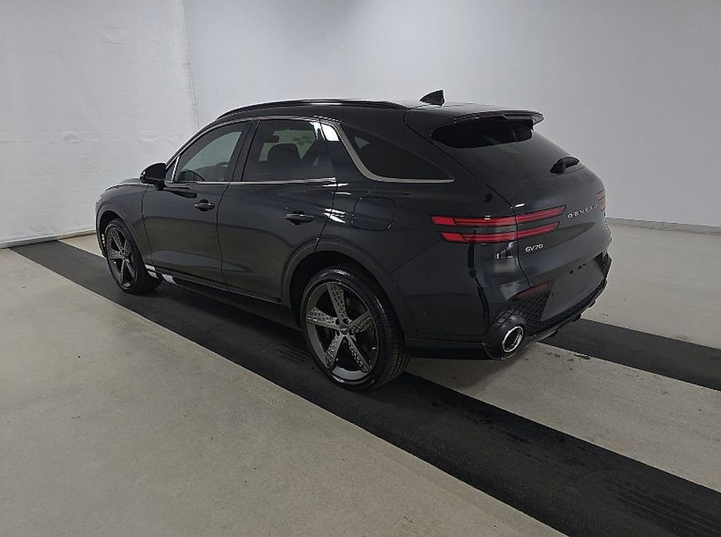 Used 2025 Genesis GV70 2.5T w/ Sport Prestige Package AWD/4WD image 3