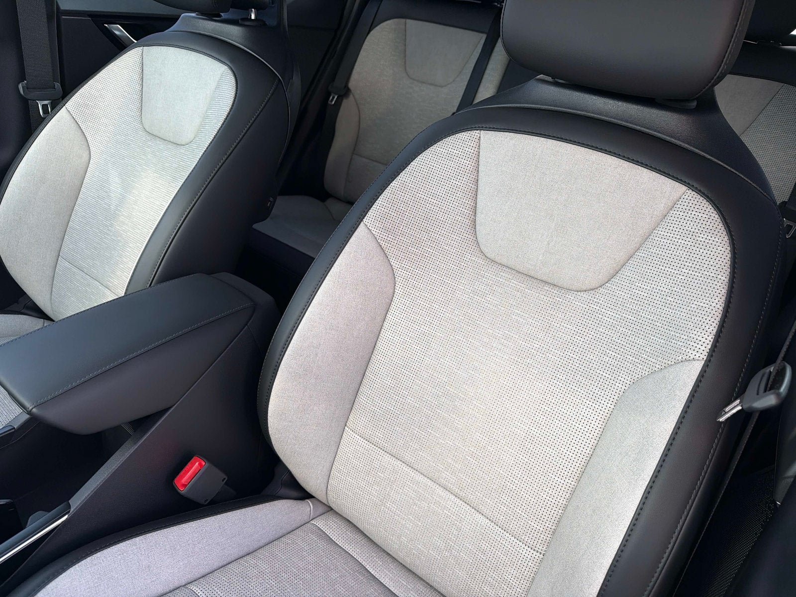 New 2026 Kia Niro FWD image 17
