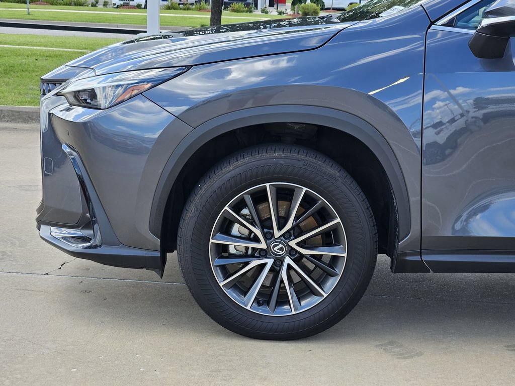 Used 2025 Lexus NX 250 FWD w/ Towing Package (2000 Lbs) image 10