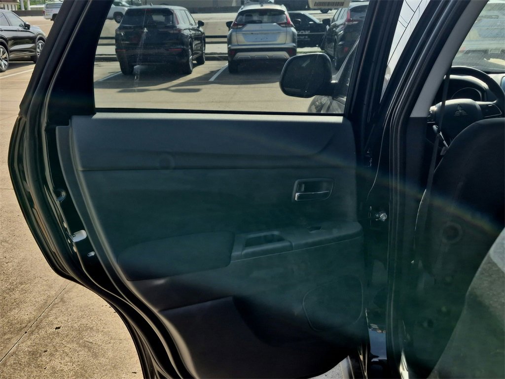 Used 2025 Mitsubishi Outlander Sport LE image 17