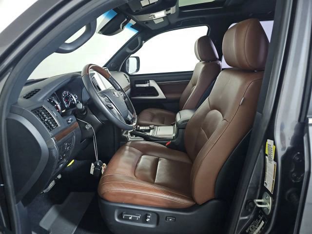 Used 2018 Toyota Land Cruiser w/ Carpet Mat Package AWD/4WD image 4