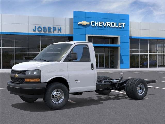 New 2025 Chevrolet Express 3500 w/ Driver Convenience Package image 2