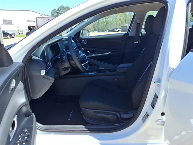 New 2026 Hyundai Elantra Blue image 14