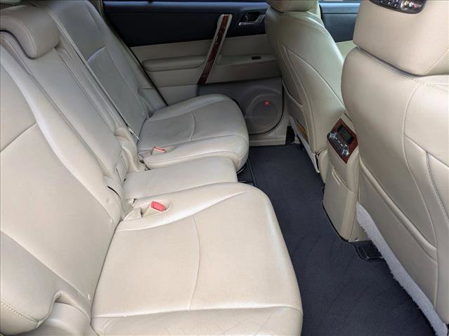Used 2013 Toyota Highlander Limited image 20