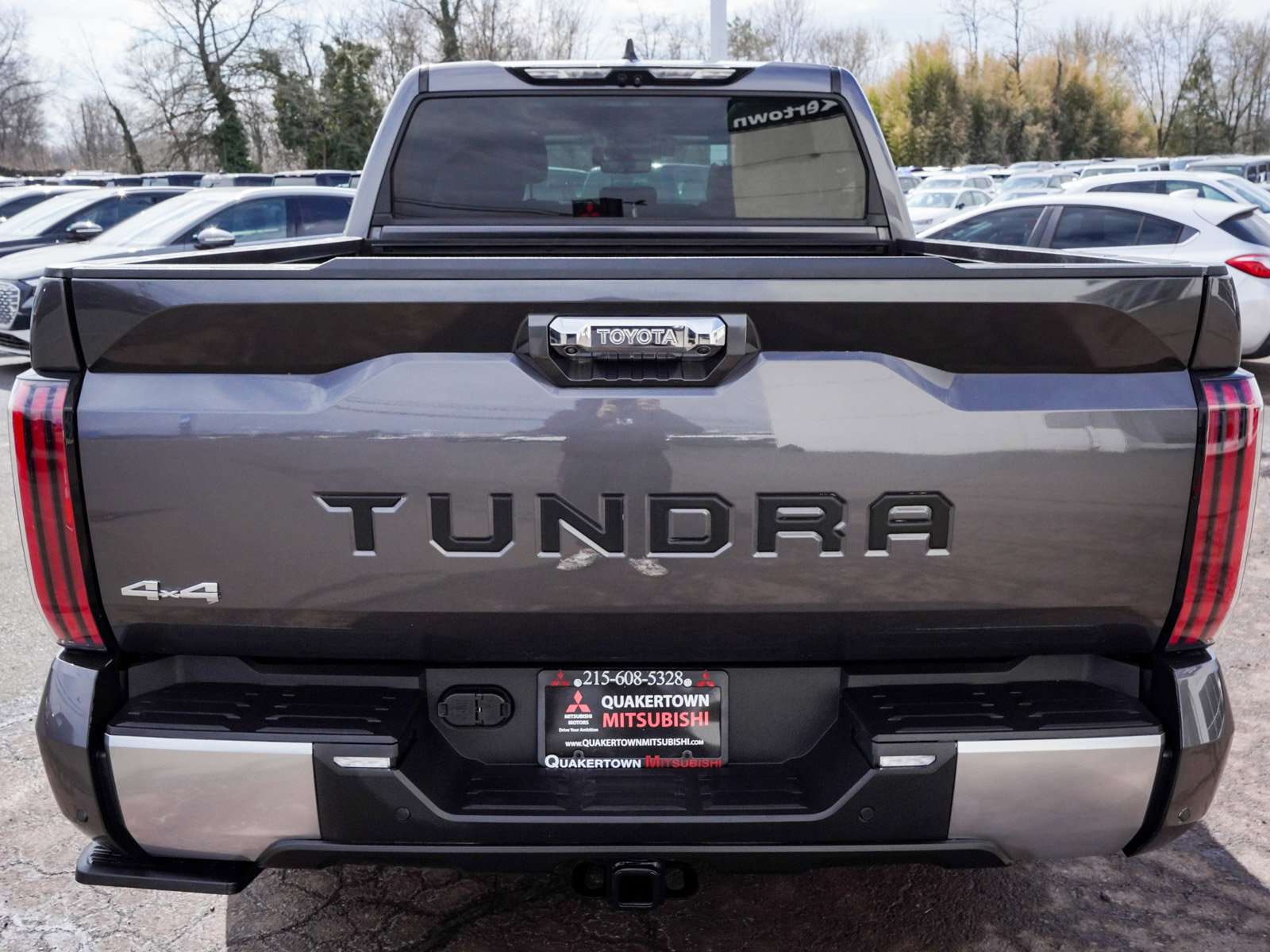 Used 2024 Toyota Tundra Limited AWD/4WD image 5