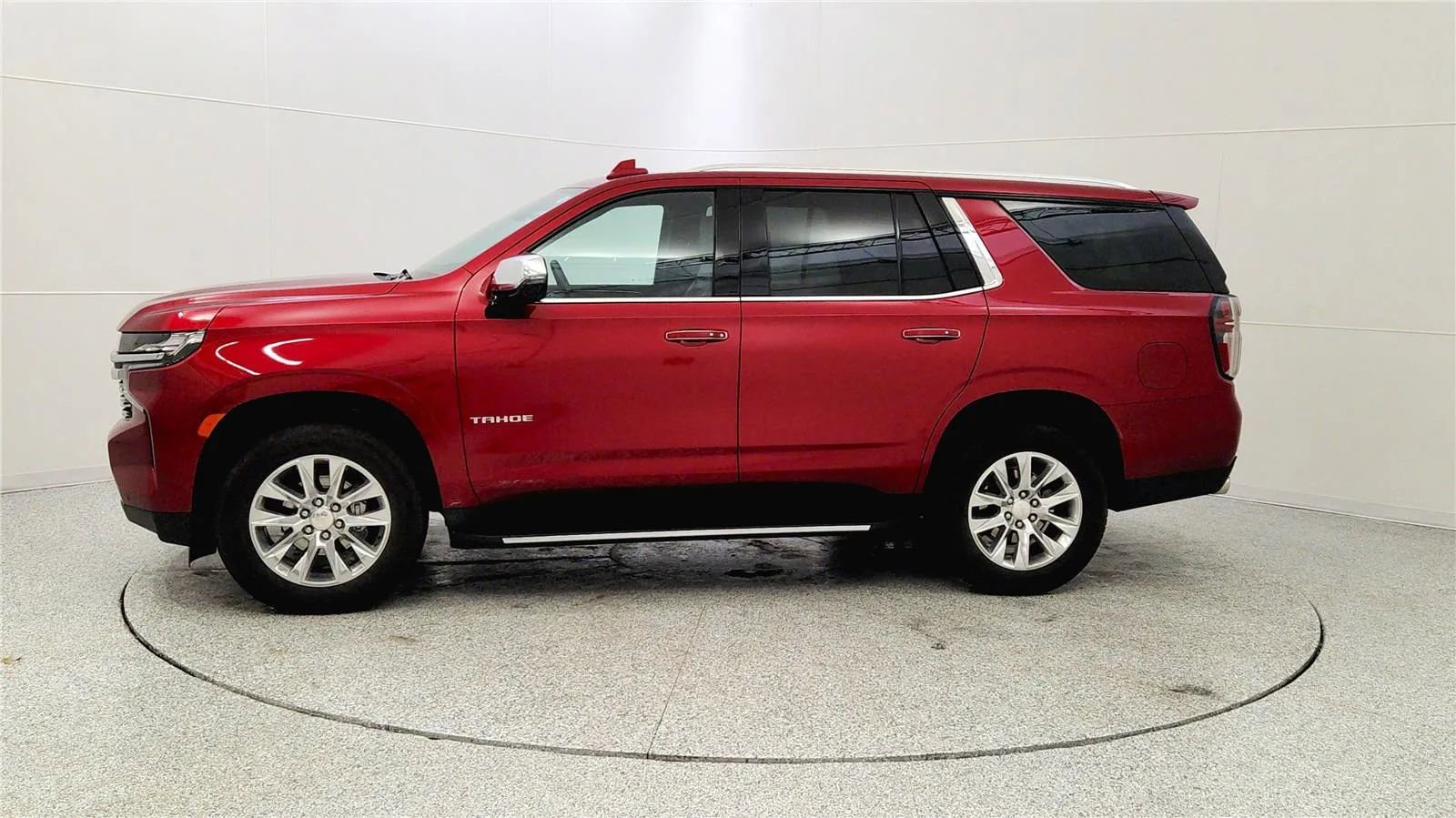 Used 2024 Chevrolet Tahoe Premier image 4
