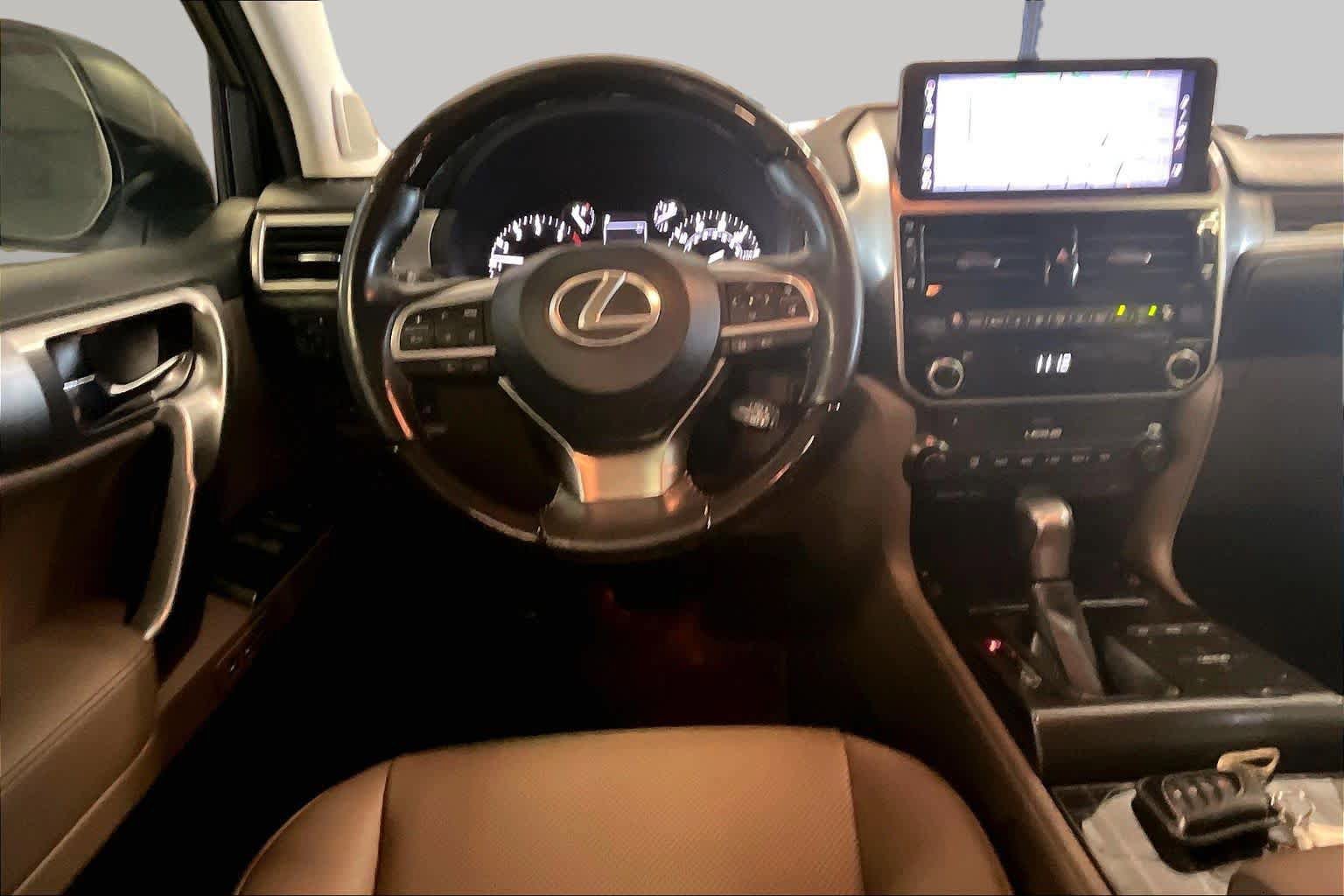 Used 2023 Lexus GX 460 Premium w/ Accessory Package AWD/4WD image 5