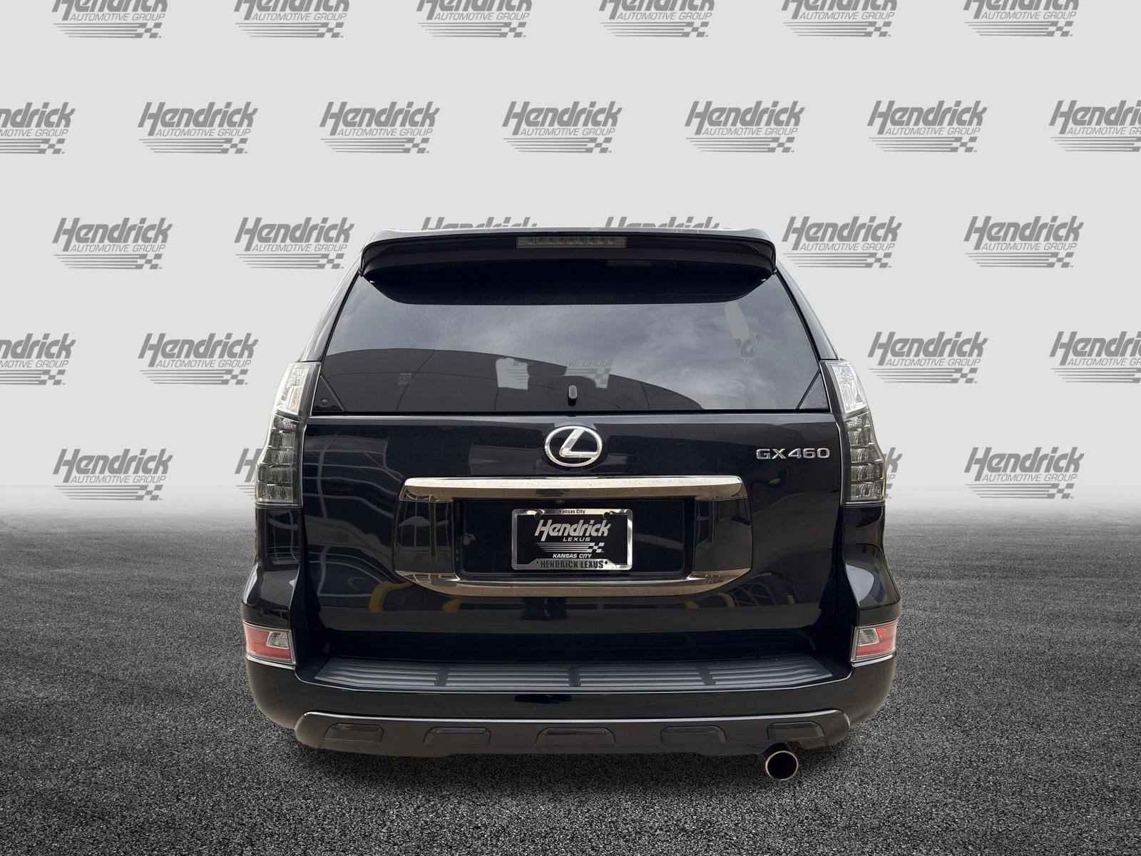 Certified 2023 Lexus GX 460 w/ Black Line Special Edition AWD/4WD image 9