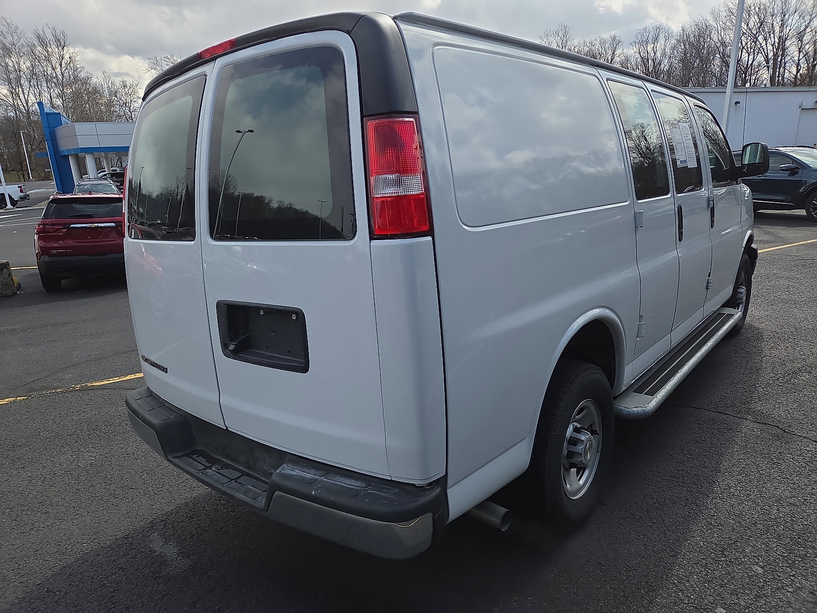 Used 2024 Chevrolet Express 2500 Work Van w/ Driver Convenience Package image 3