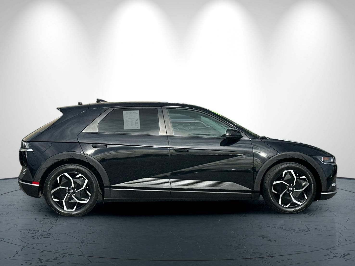 Used 2024 Hyundai Ioniq 5 SEL RWD image 3