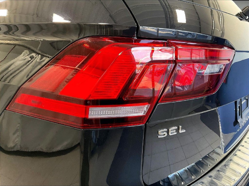 Used 2024 Volkswagen Tiguan SEL R-Line AWD/4WD image 33