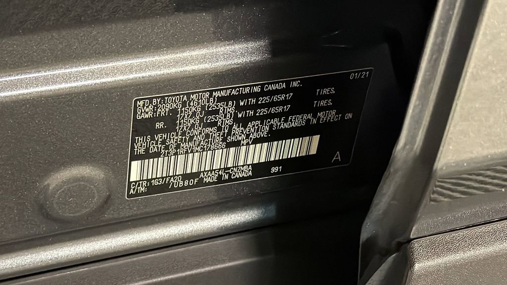 Used 2021 Toyota RAV4 XLE w/ Convenience Package image 32