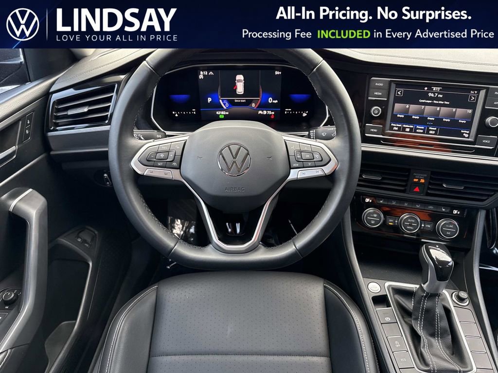 Used 2022 Volkswagen Jetta SE FWD image 13
