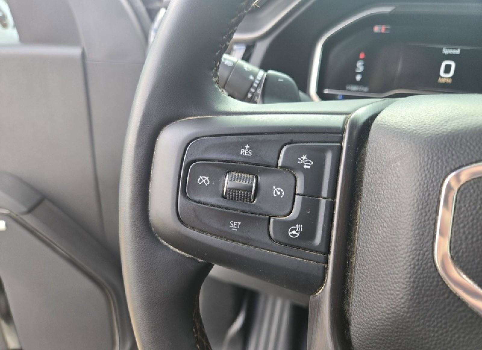 Used 2024 GMC Sierra 1500 AT4 w/ Technology Package AWD/4WD image 10