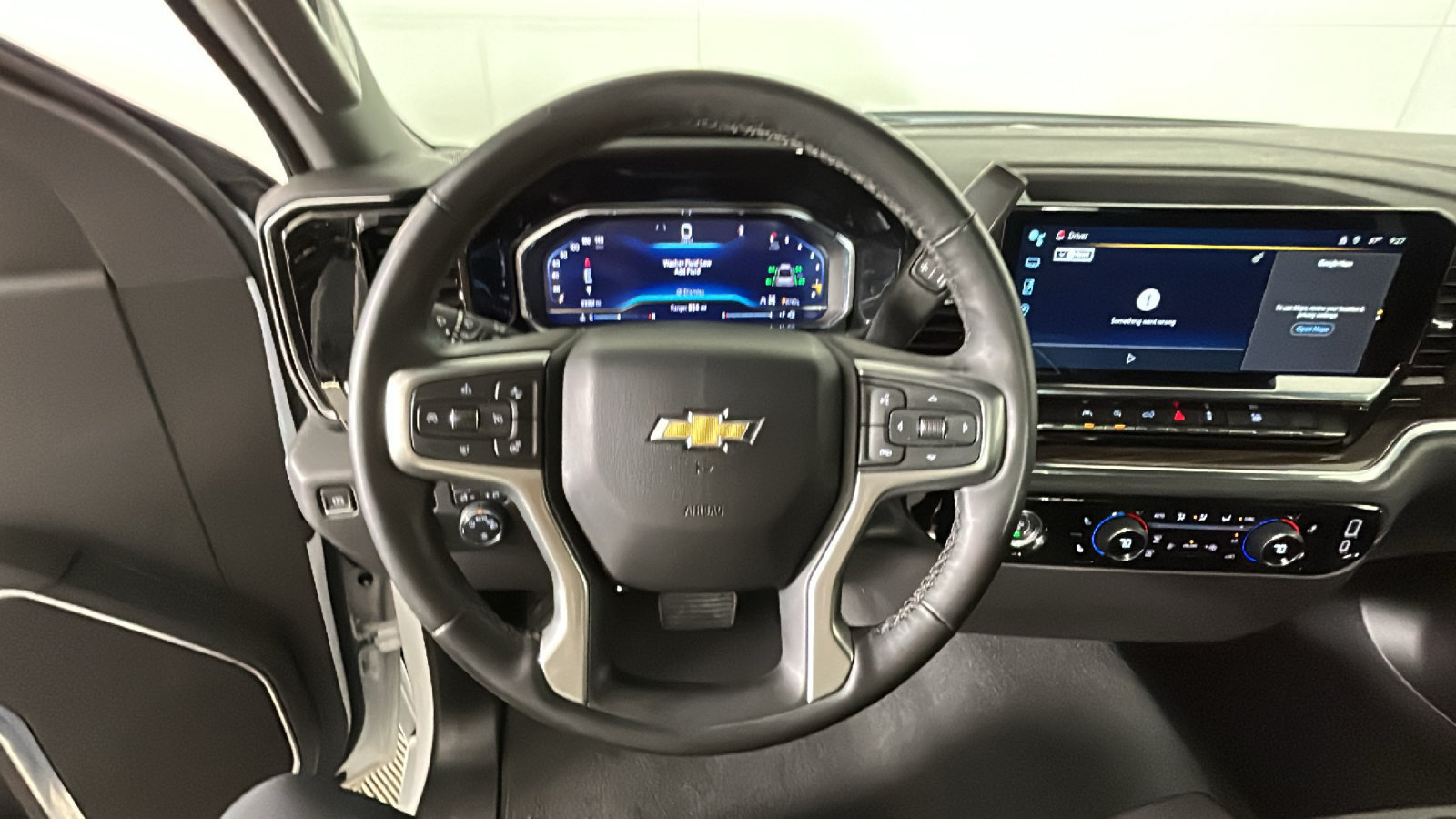 Used 2024 Chevrolet Silverado 1500 LT AWD/4WD image 17