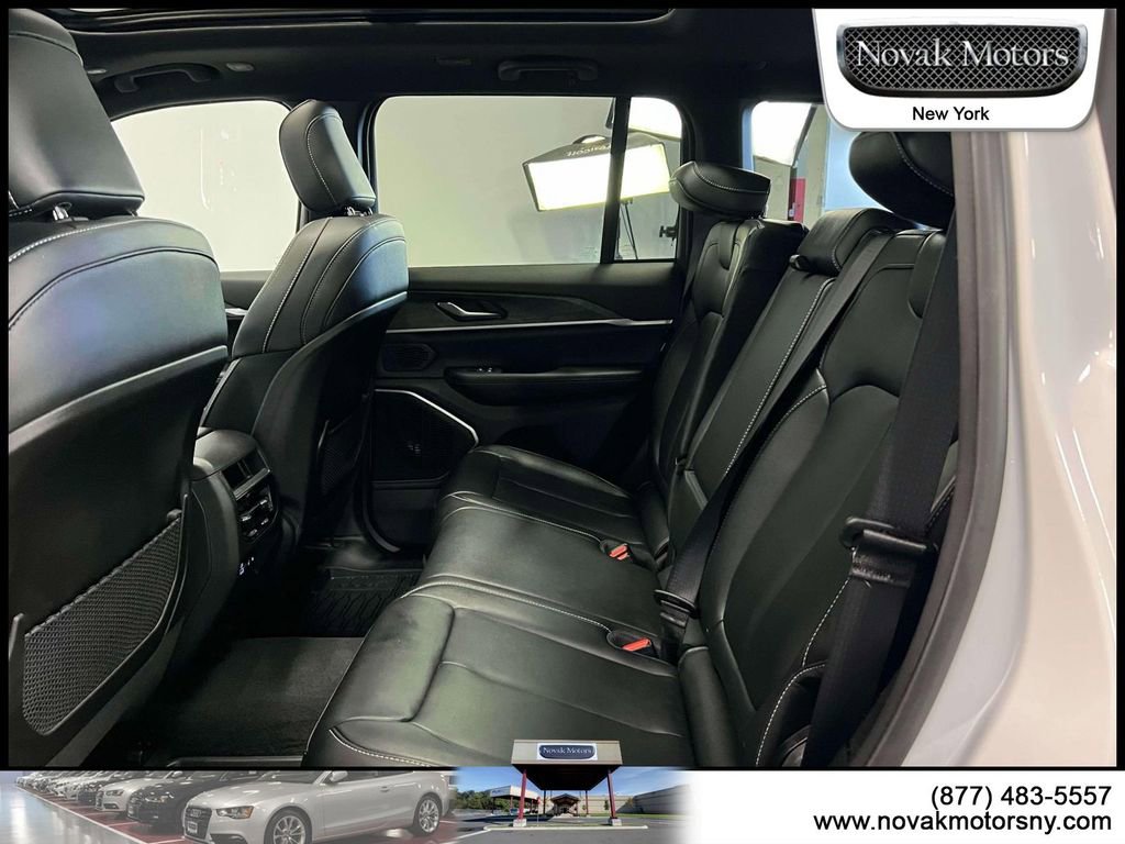 Used 2024 Jeep Grand Cherokee Limited 4xe image 13