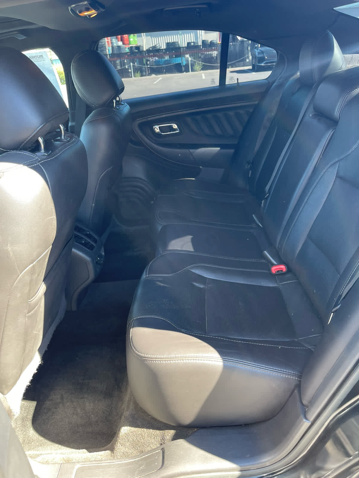 Used 2015 Ford Taurus Limited FWD image 26