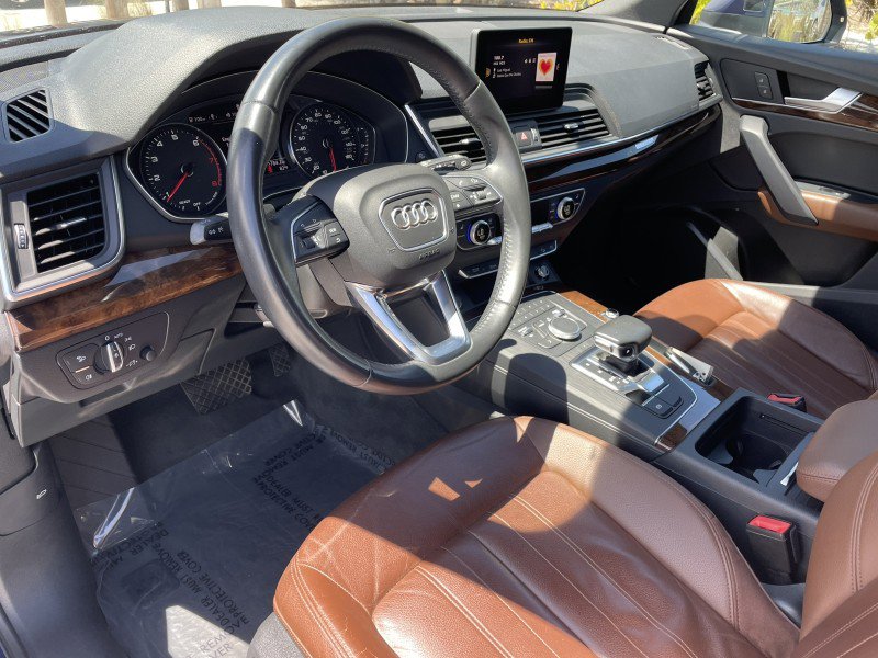 Used 2020 Audi Q5 2.0T Premium w/ Convenience Package image 10
