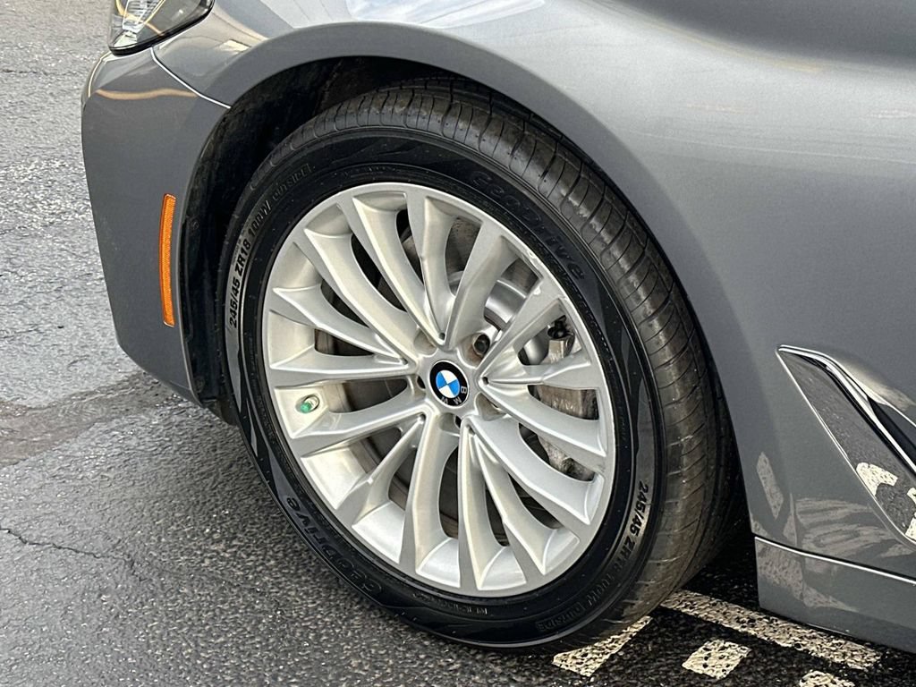 Used 2023 BMW 530i xDrive w/ Premium Package AWD/4WD image 34