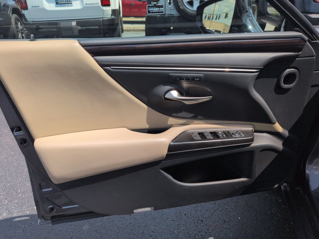 Used 2019 Lexus ES 350 w/ Premium Package FWD image 10