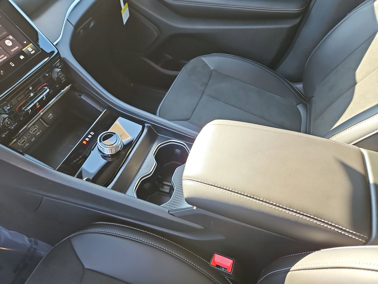 New 2025 Jeep Grand Cherokee L Altitude image 32