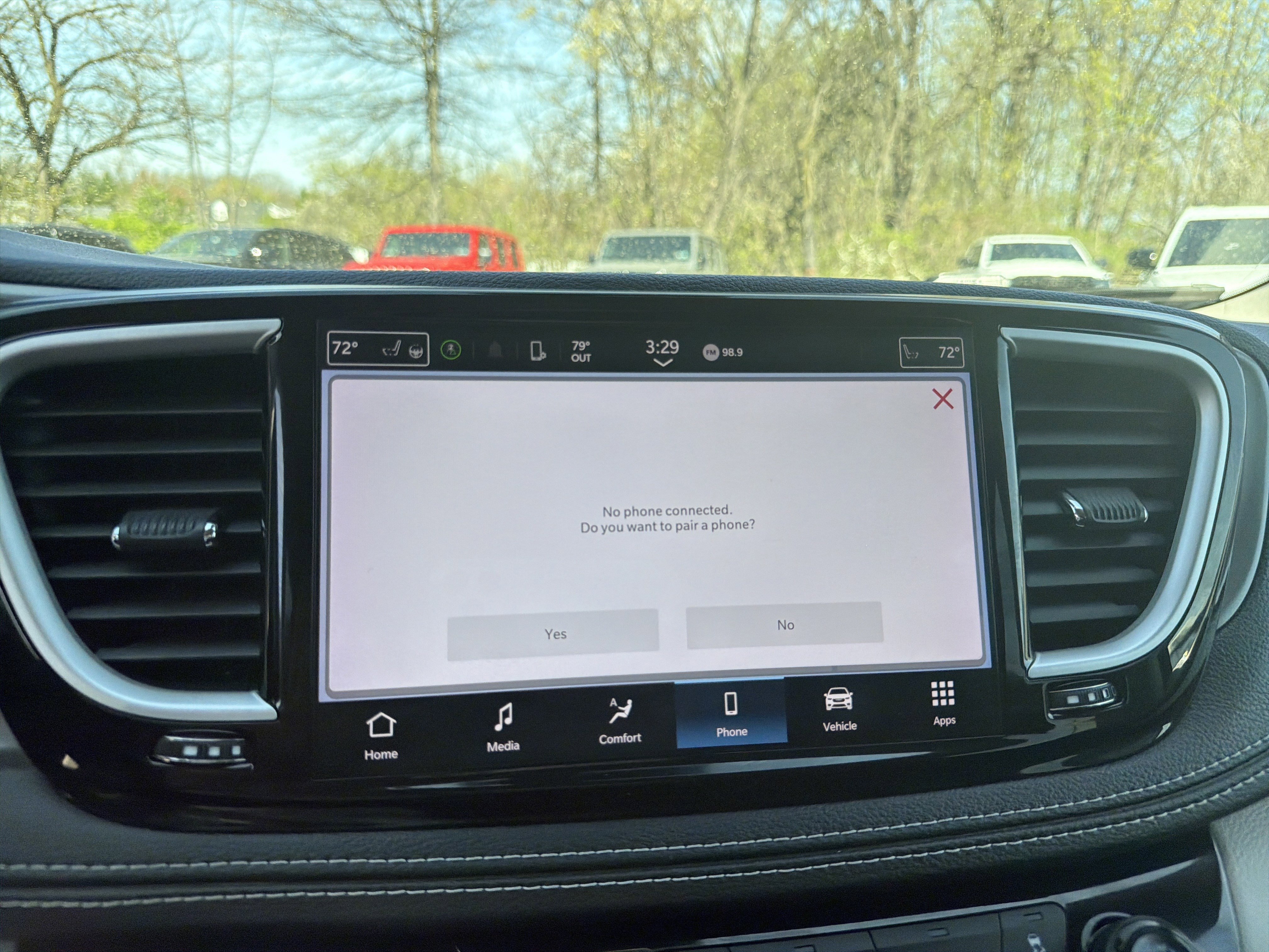 Used 2023 Chrysler Pacifica Touring-L image 24