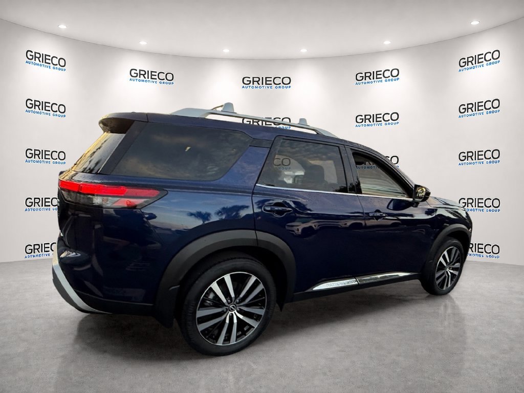 Used 2024 Nissan Pathfinder Platinum FWD image 6