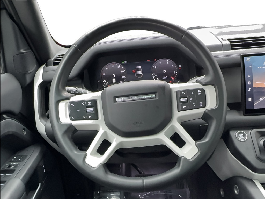 Used 2025 Land Rover Defender 110 S AWD/4WD image 39
