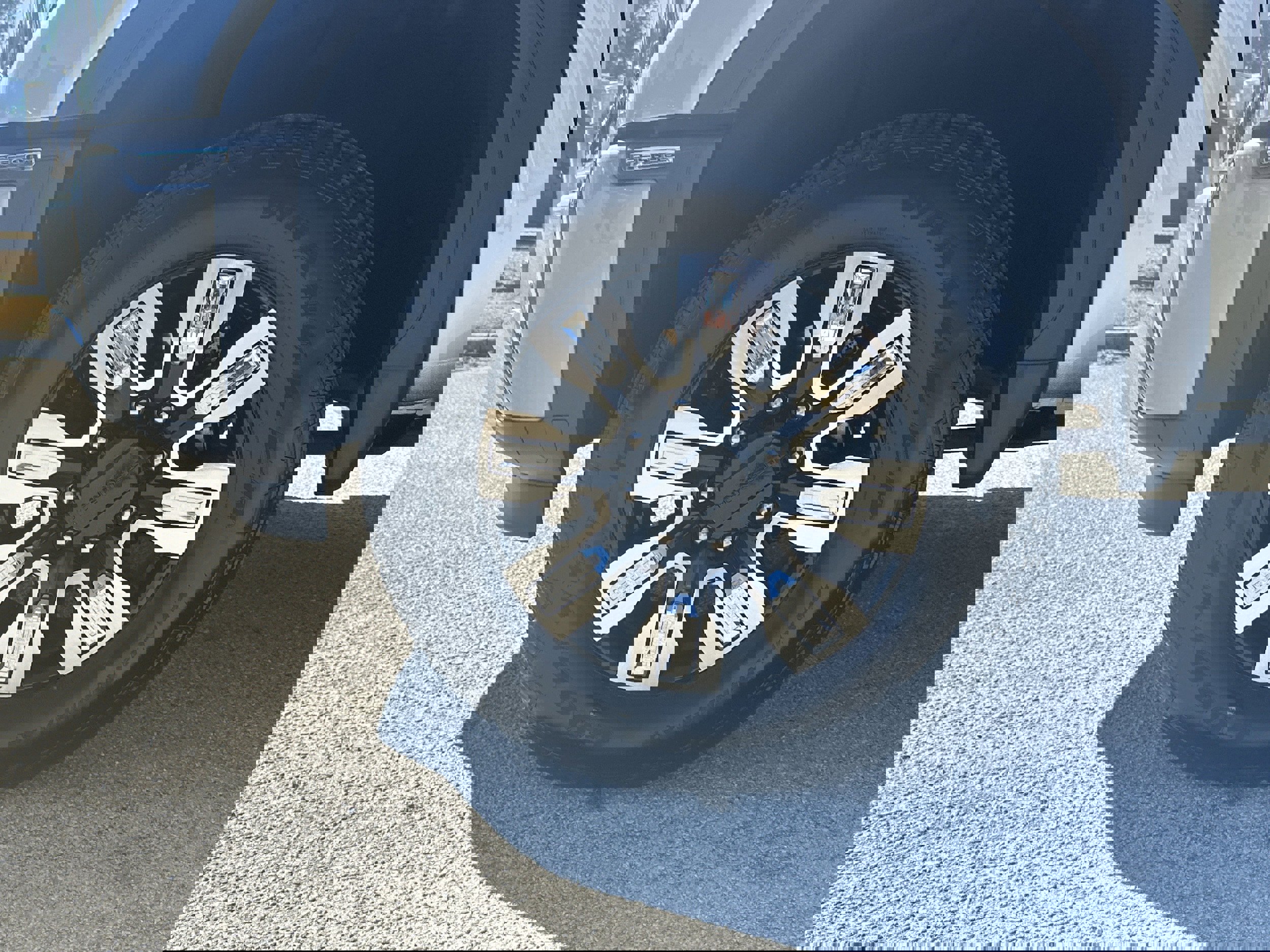 Used 2024 GMC Sierra 2500 Denali w/ Denali Reserve Package image 11