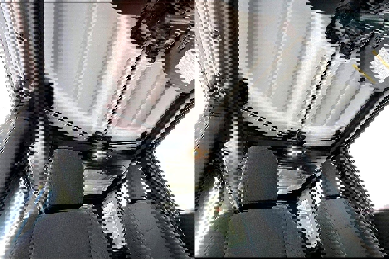 Used 2024 Jeep Wrangler Sport S image 27