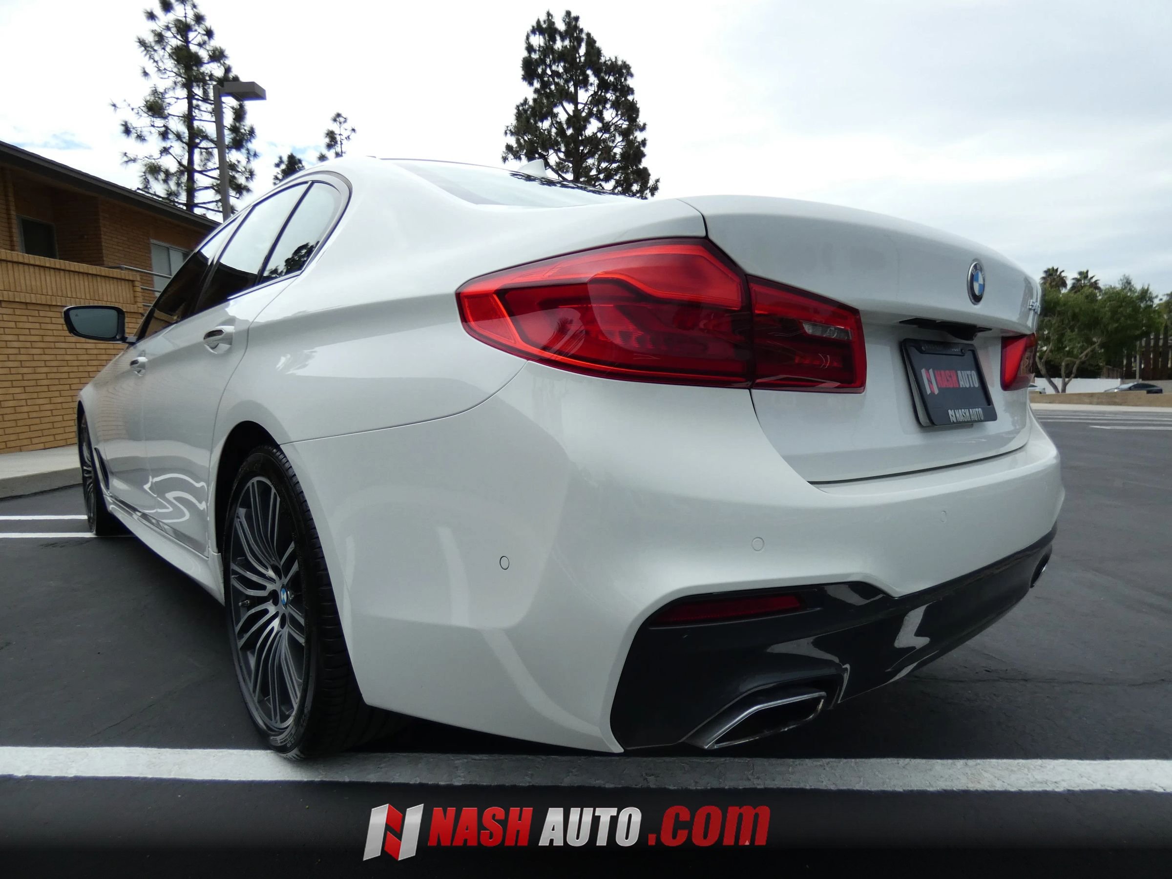 Used 2017 BMW 540i RWD image 12