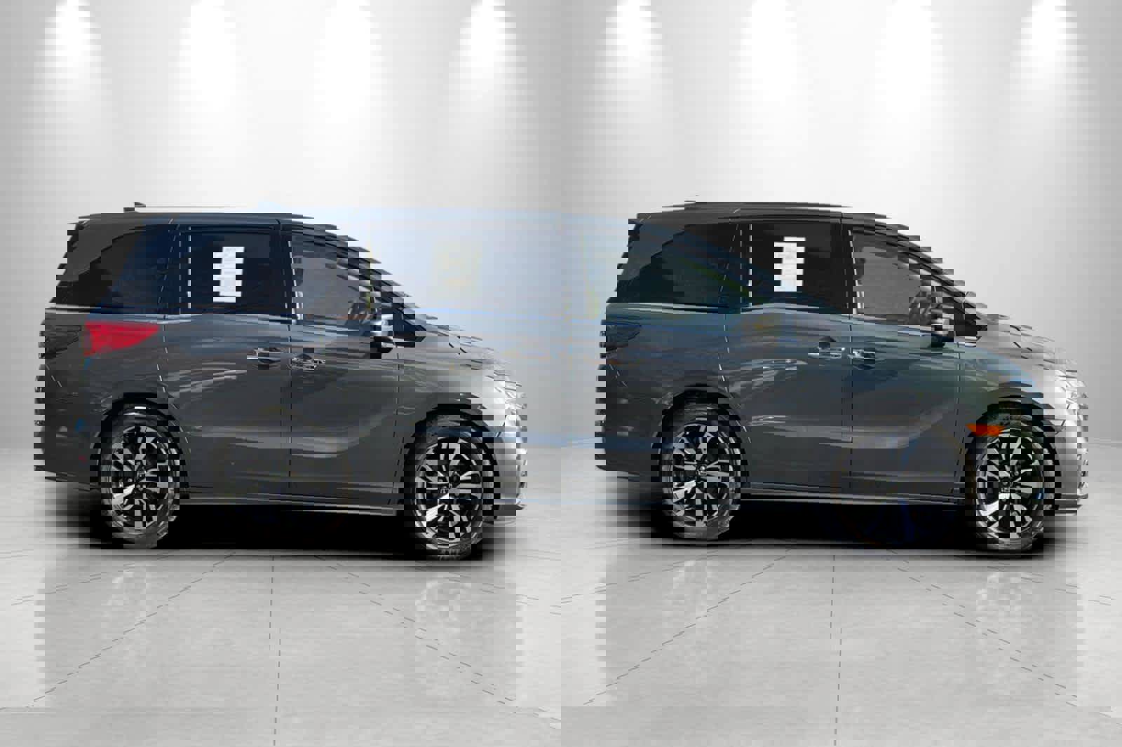 Used 2018 Honda Odyssey Elite image 8