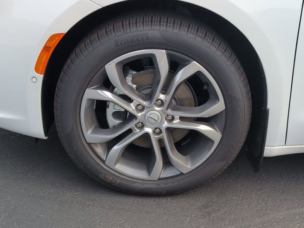 New 2026 Chrysler Pacifica Pinnacle w/ Trailer Tow Group image 9