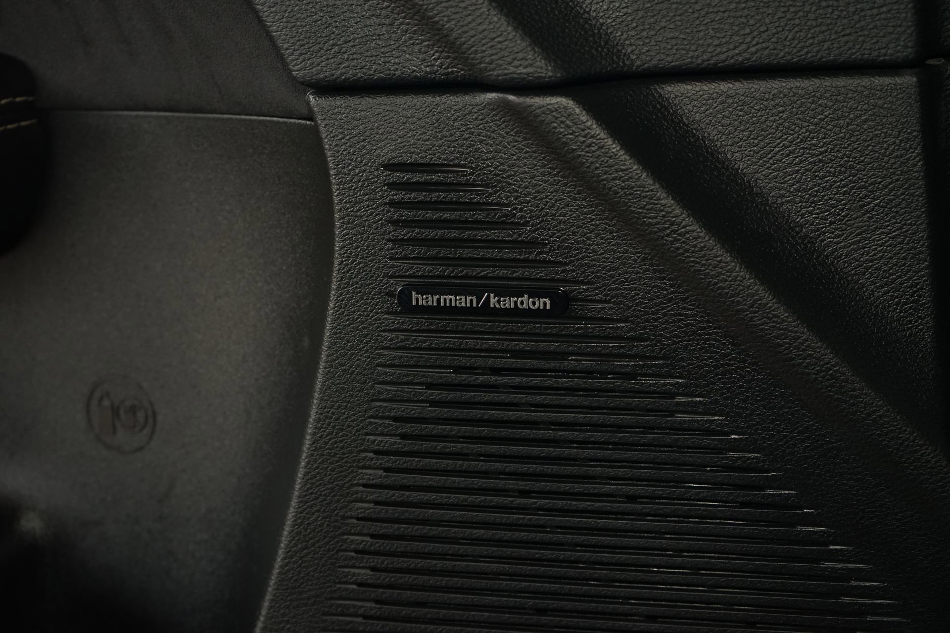 Used 2019 Dodge Challenger SRT Hellcat Redeye image 24