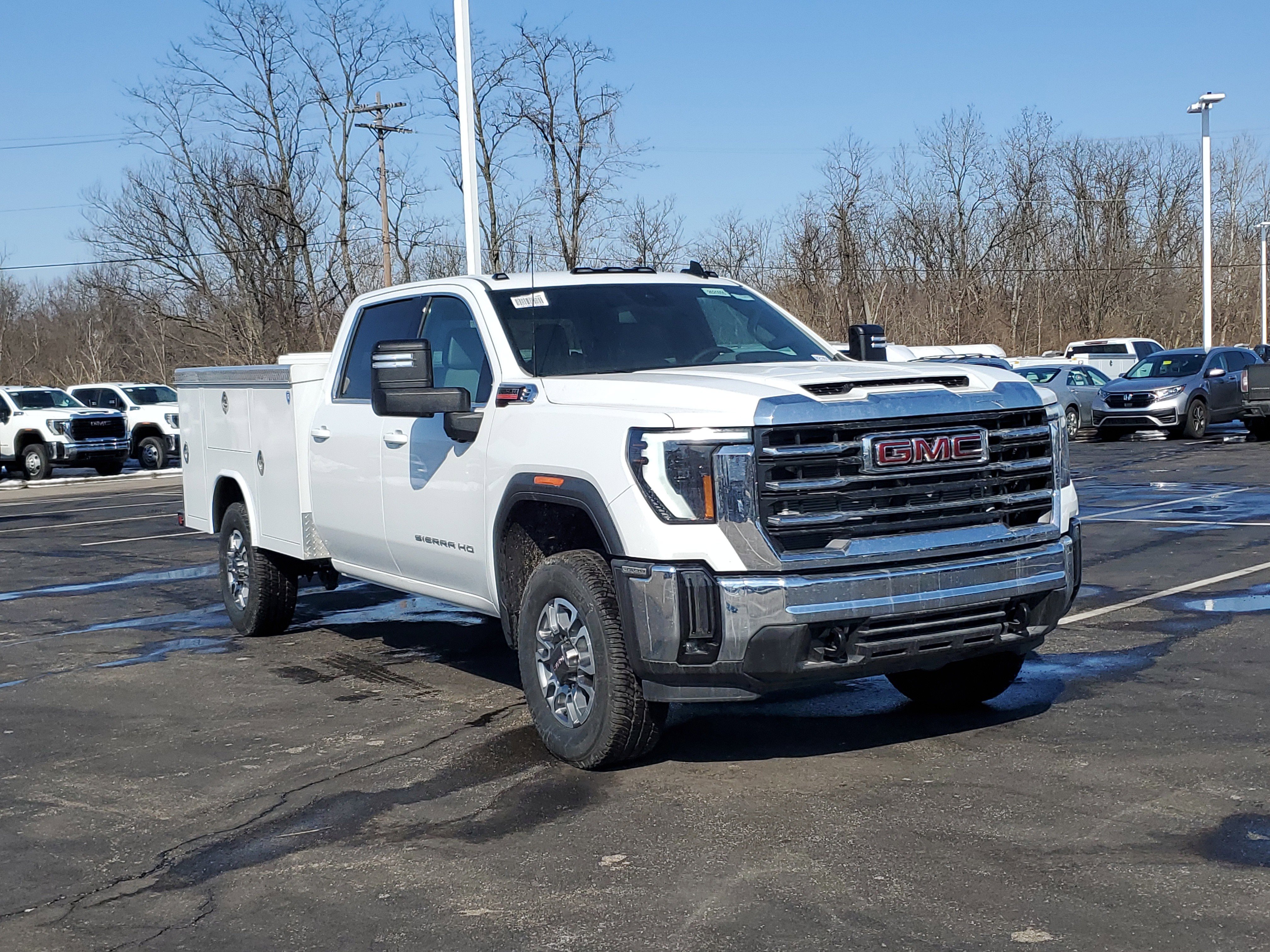 New 2025 GMC Sierra 3500 SLE w/ SLE Convenience Package