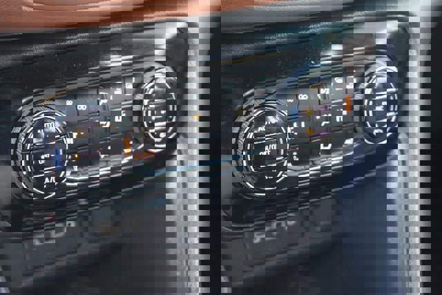 Used 2021 Buick Encore GX Essence image 24