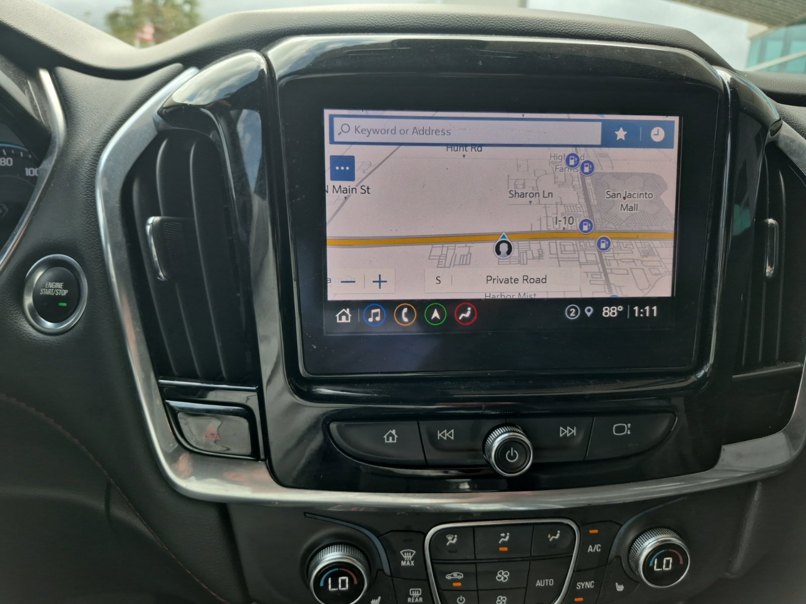 Used 2022 Chevrolet Traverse RS FWD image 14