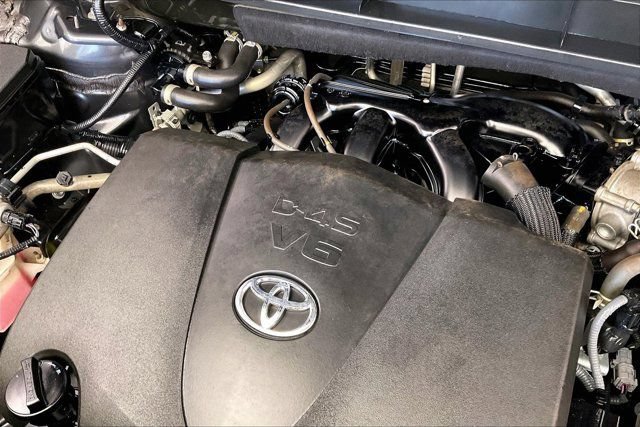 Used 2022 Toyota Highlander Platinum FWD image 33