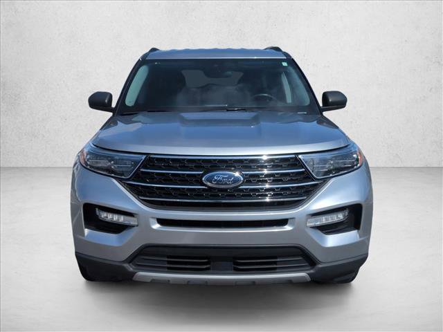 Used 2024 Ford Explorer XLT w/ Equipment Group 202A RWD image 2