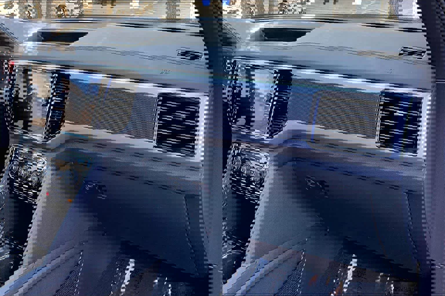 Used 2023 Volkswagen Atlas Cross Sport SEL Premium R-Line image 18