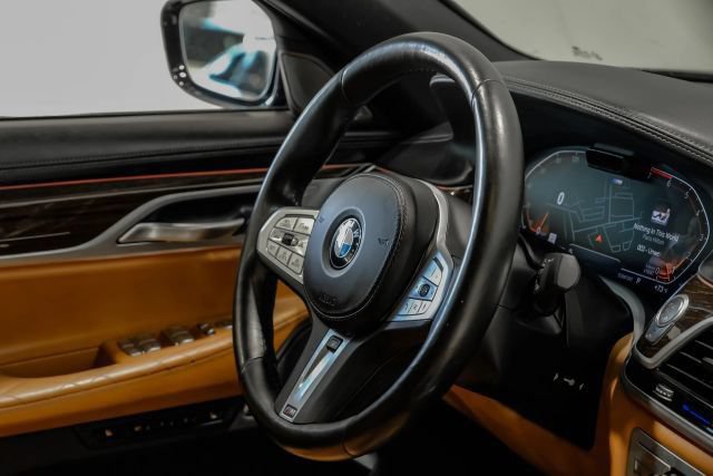 Used 2022 BMW 750i xDrive w/ Luxury Rear Seating Package AWD/4WD image 21