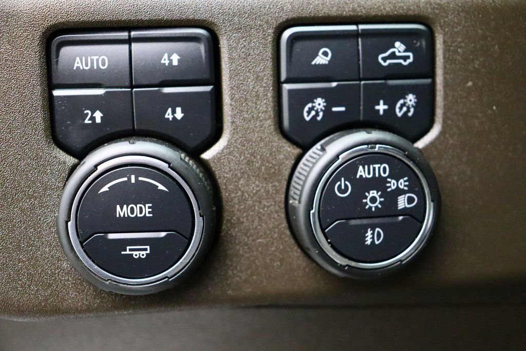 Used 2024 Chevrolet Silverado 3500 LTZ w/ LTZ Plus Package image 12