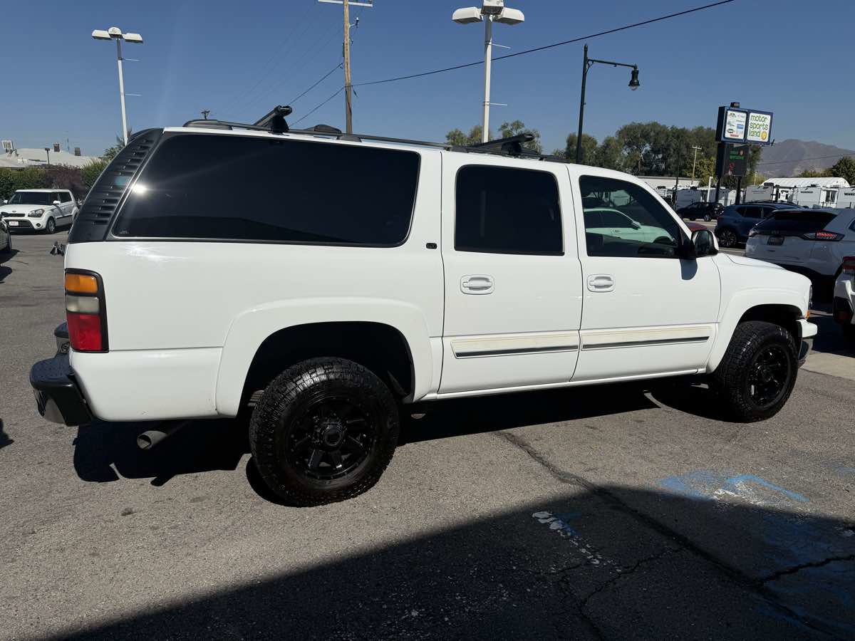 Used 2006 Chevrolet Suburban 2500 LT w/ Preferred Equipment Group image 30