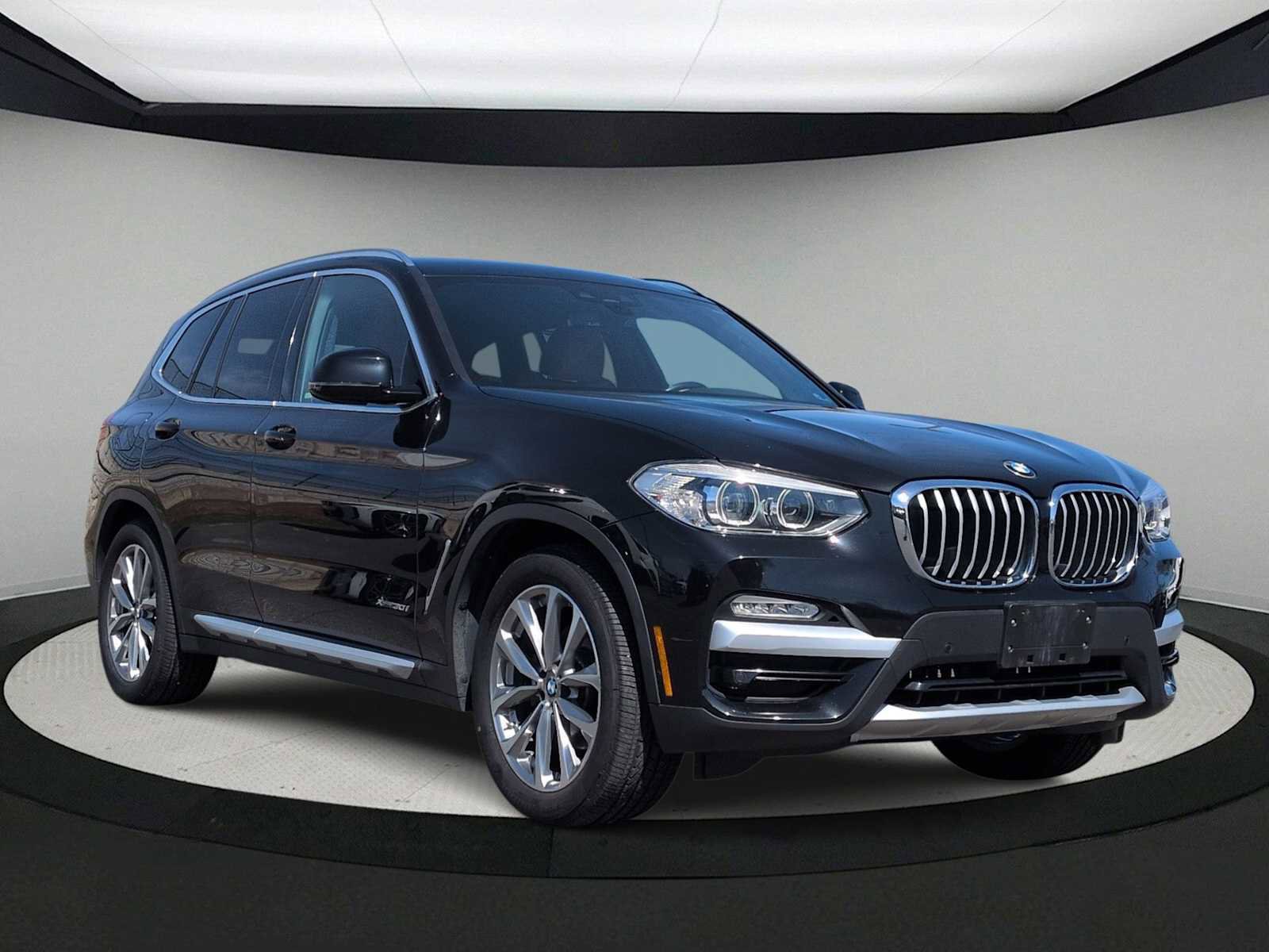 Used 2018 BMW X3 xDrive30i image 2