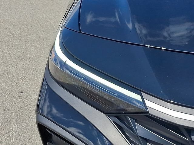 Certified 2026 Hyundai Elantra SE FWD image 9