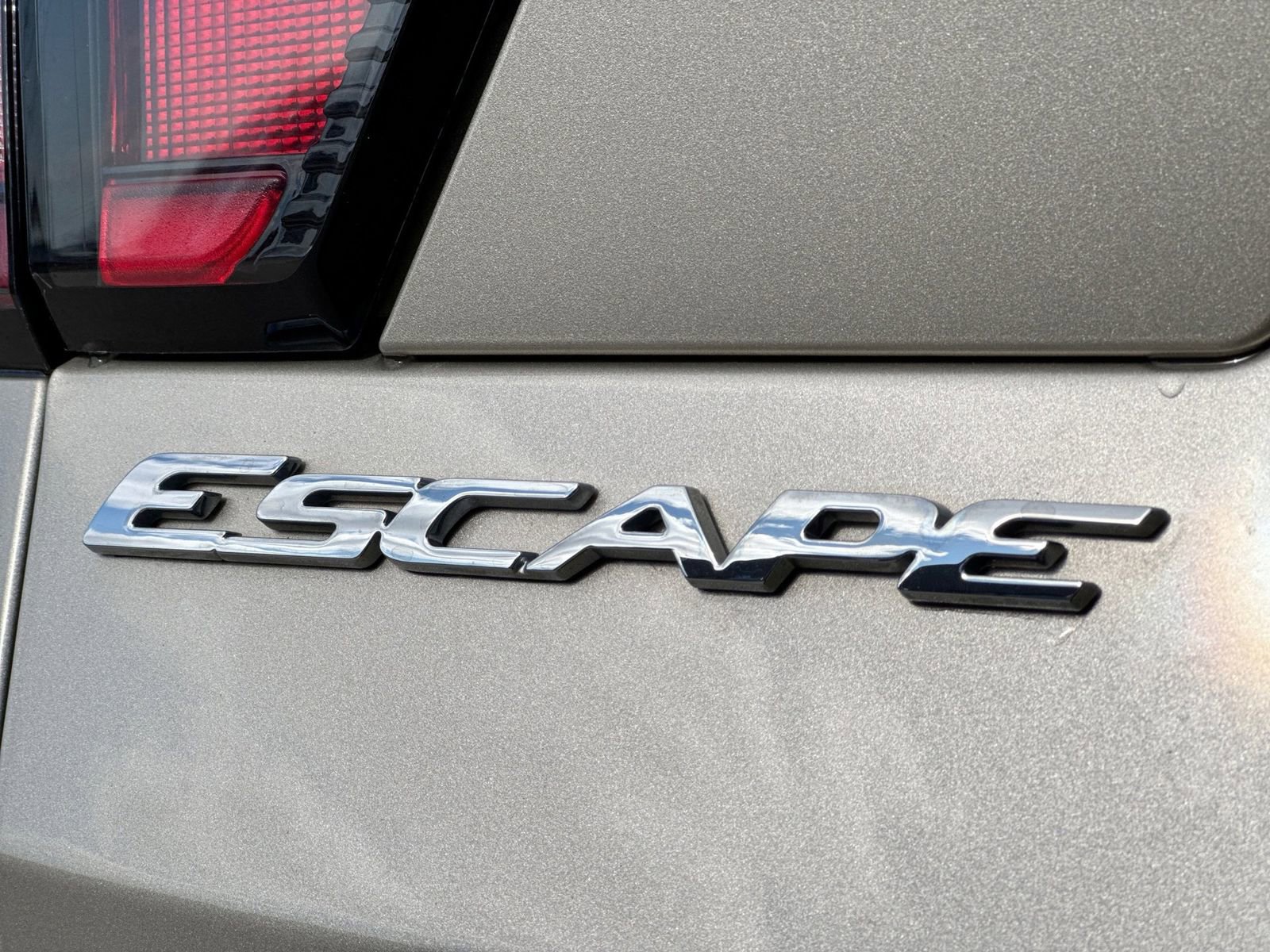 Used 2017 Ford Escape SE w/ Equipment Group 201A image 12