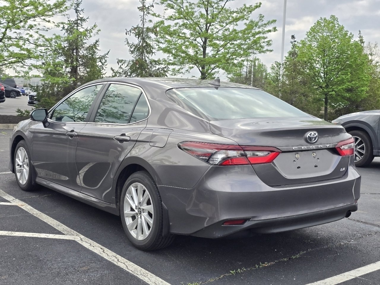Used 2023 Toyota Camry LE w/ Convenience Package image 5